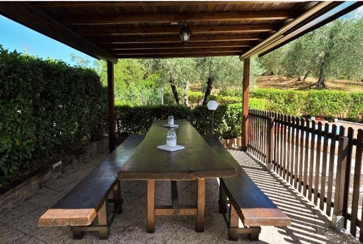 Podere Il Leccione Palaia Luaran gambar